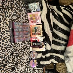 Make up bundle
